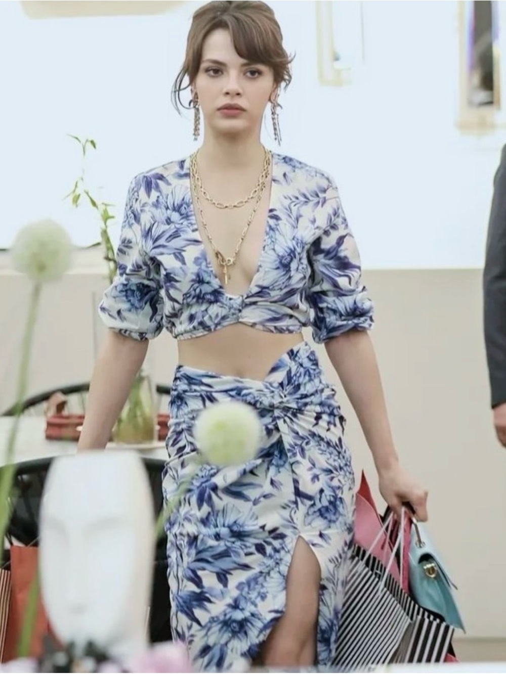 H&M Linen Blue and White Floral Midi Skirt with Slit Size 6